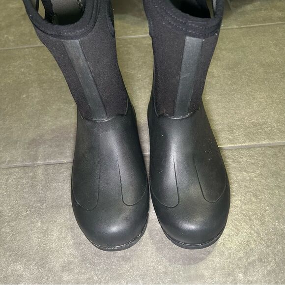 BOGS Neo Classic Solid Black Waterproof Winter Rain Snow  display picture 3